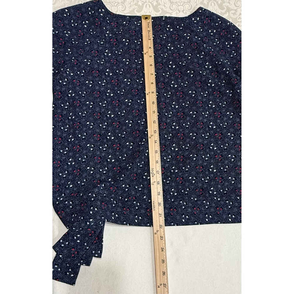 Michael Kors Women's Top Size M Navy Blue Heart Print 3/4 Bell Sleeve Tie Front‎ - Picture 5 of 7